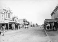 Heretaunga Street West looking west 1895