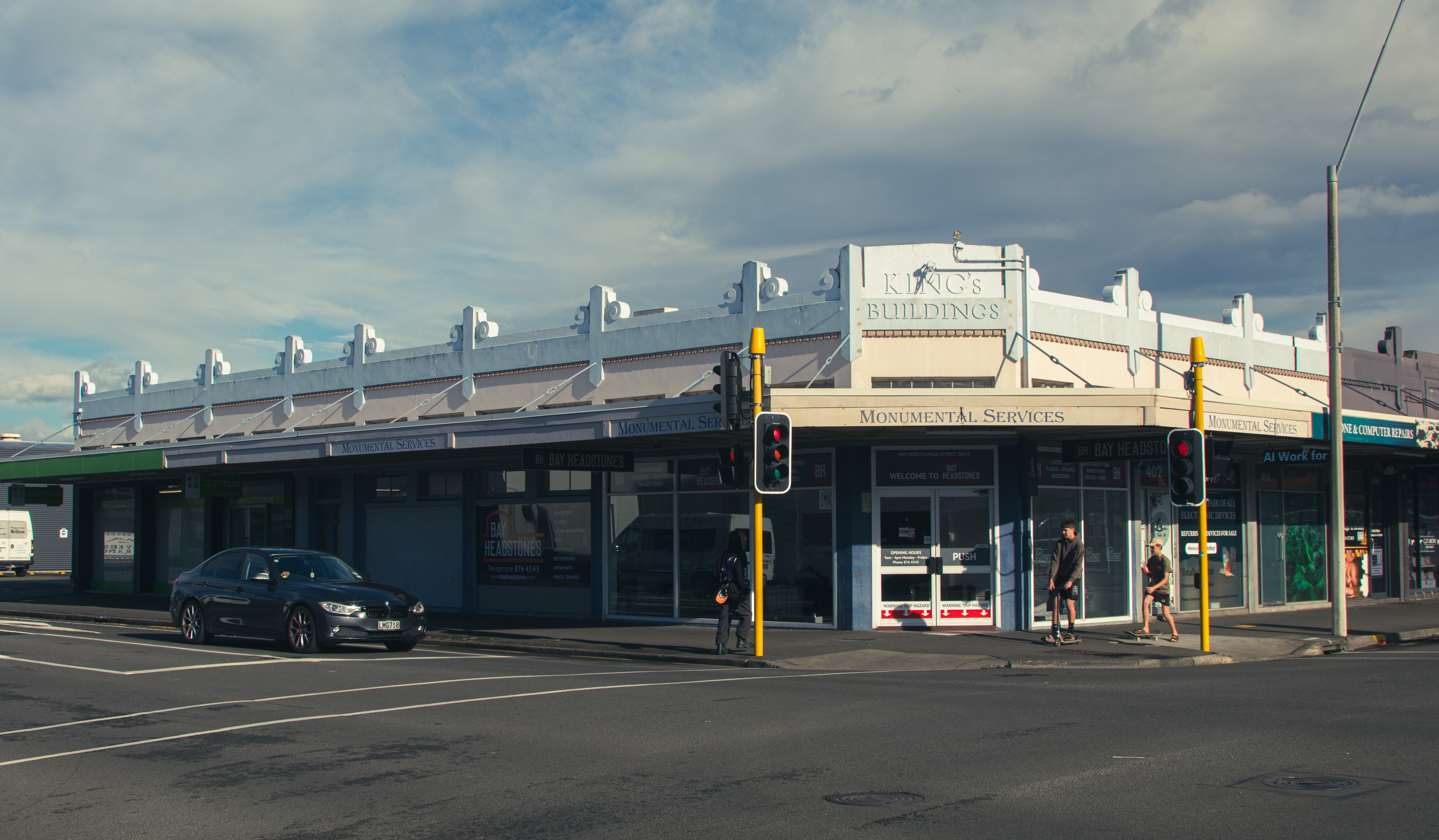 KING'S BUILDINGS · 400-404 HSW